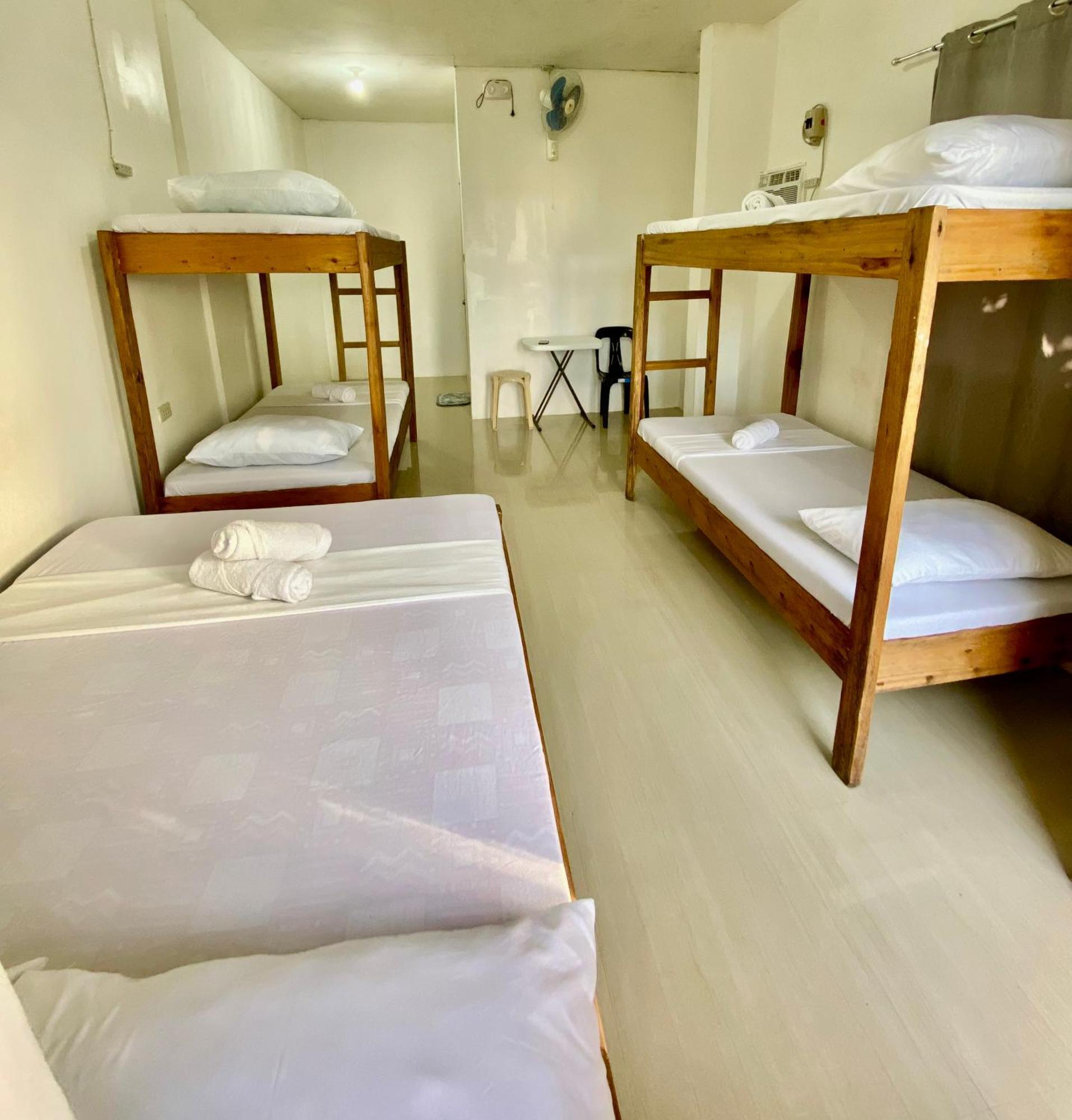 Reddot Guest House Хенерал Луна Екстериор снимка